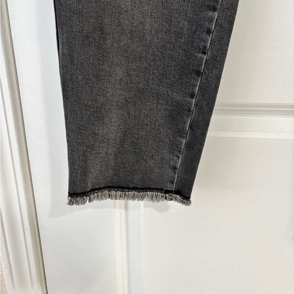 NWT Good American Good Curve Skinny Crop Charcoal Jeans - Picture 5 of 8